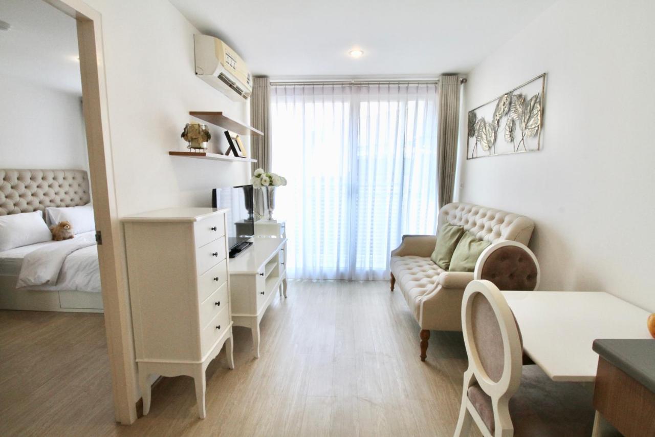 Apartamento Town Sukhumvit 71 Bangkok Exterior foto