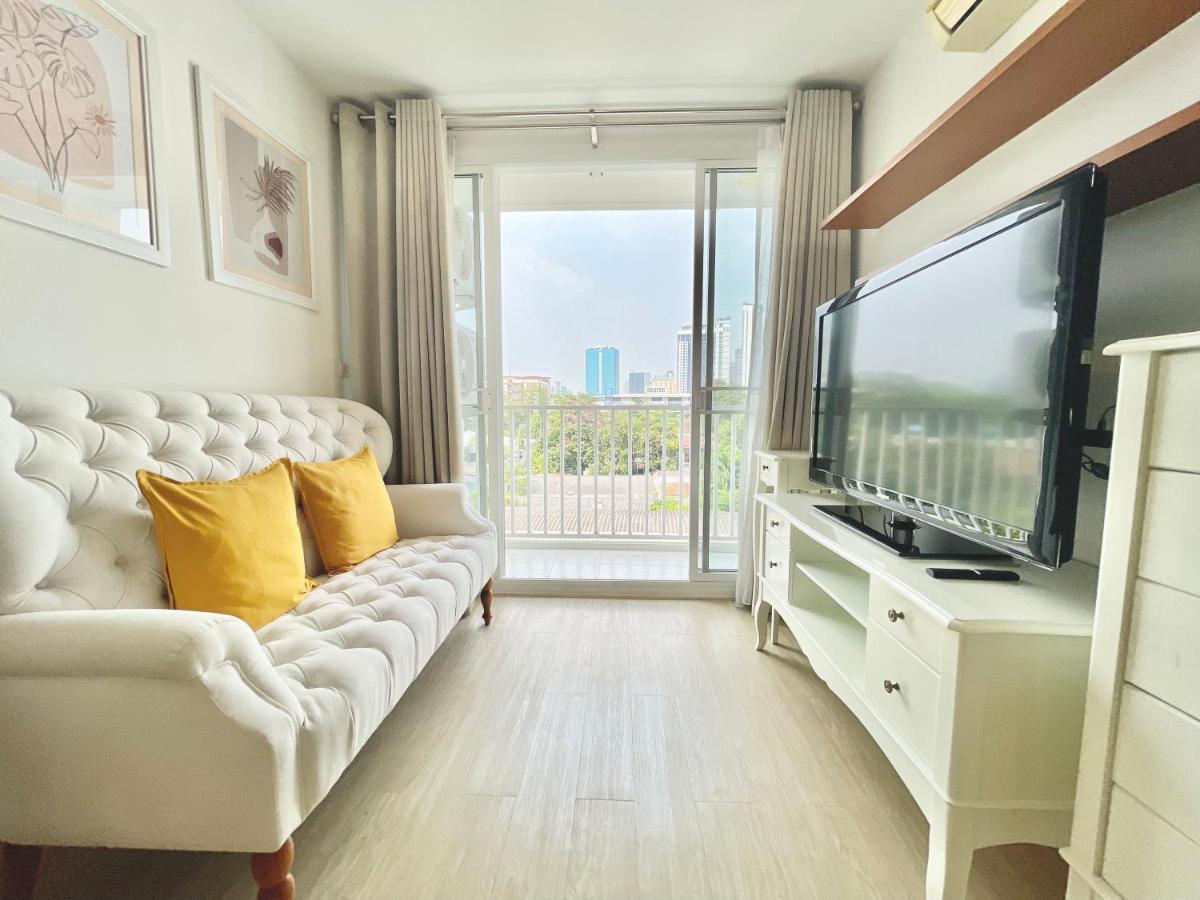 Apartamento Town Sukhumvit 71 Bangkok Exterior foto